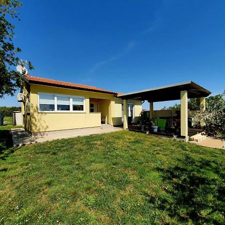 Holiday House Romi Пула Экстерьер фото