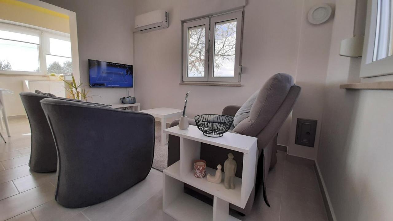 Holiday House Romi Пула Экстерьер фото
